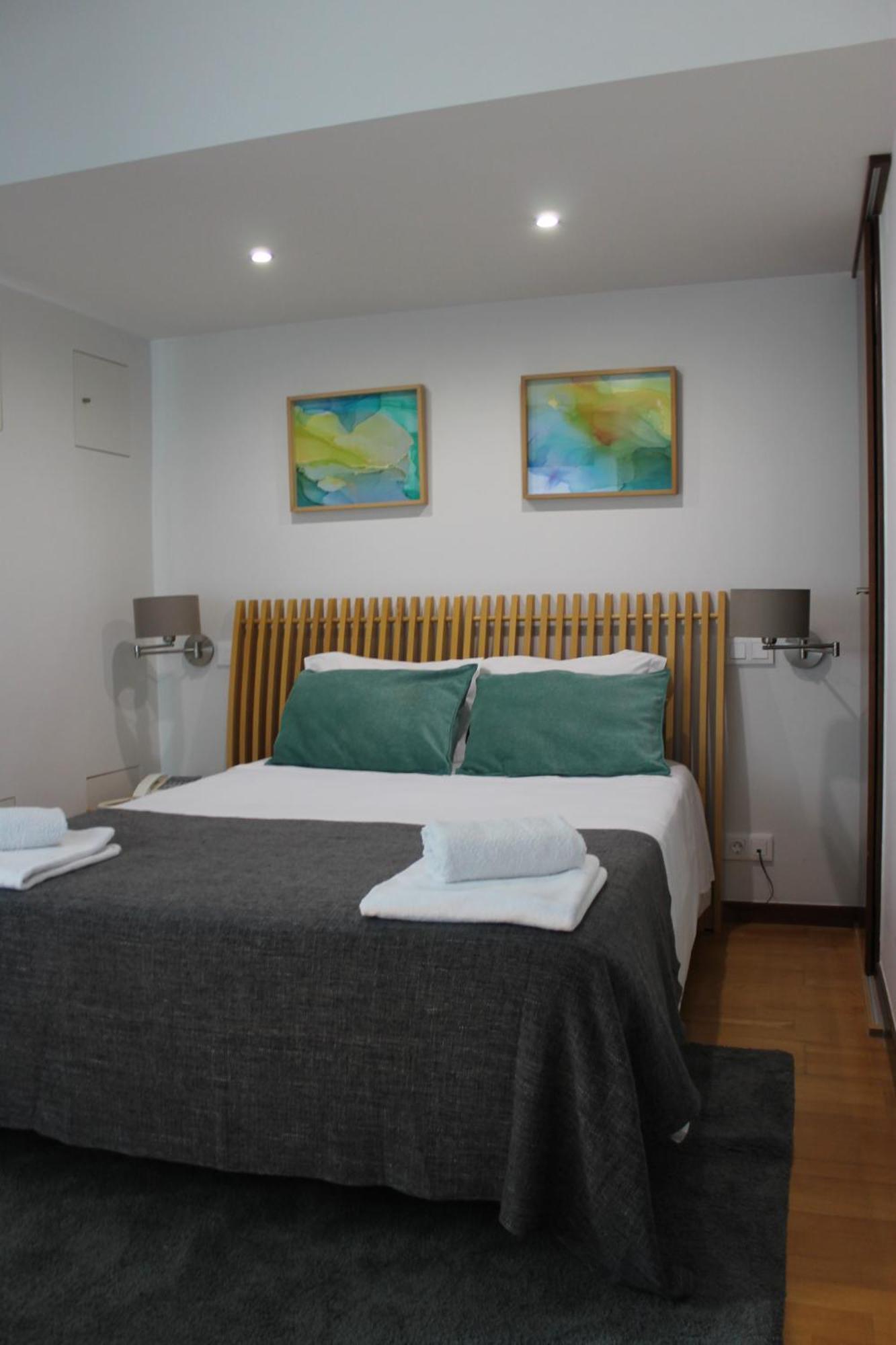 Hotel Paulo VI Rio Maior Exterior photo
